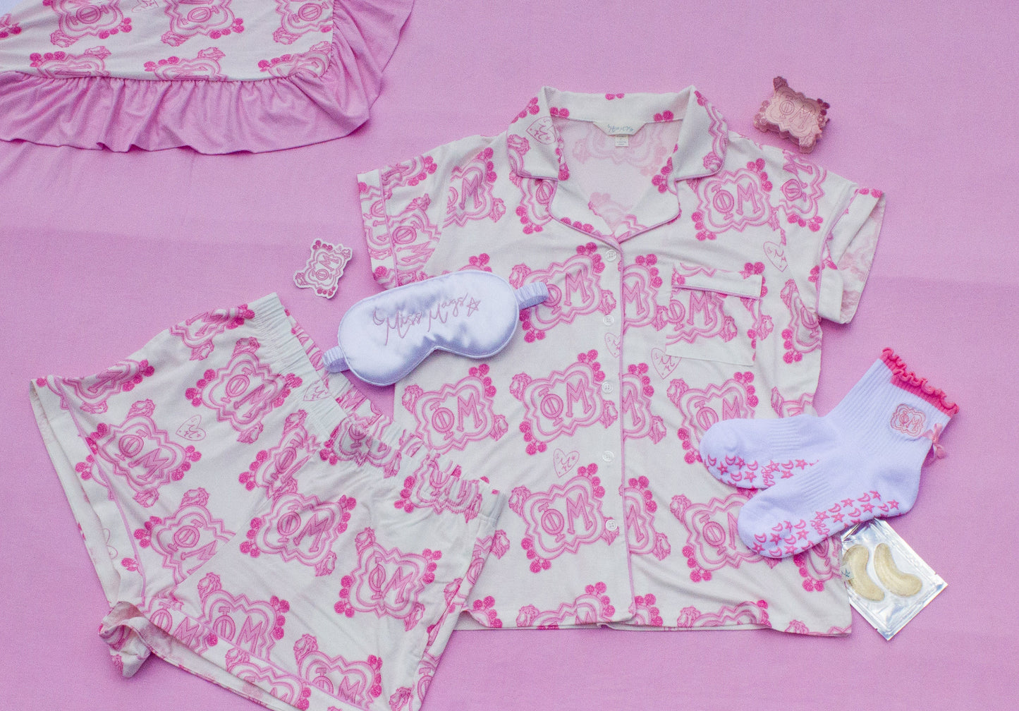 SISTERHOOD SHORT SET BOX