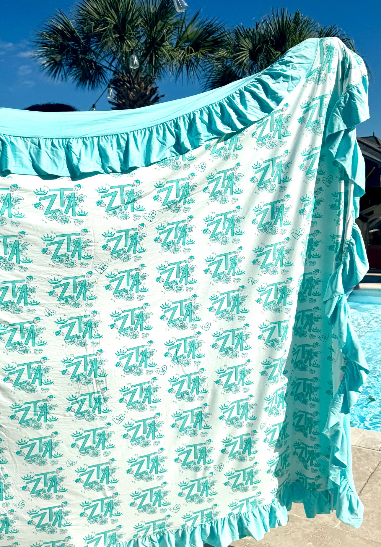 Ζeta Tau Alpha Oversized DreamWrap™ Blanket