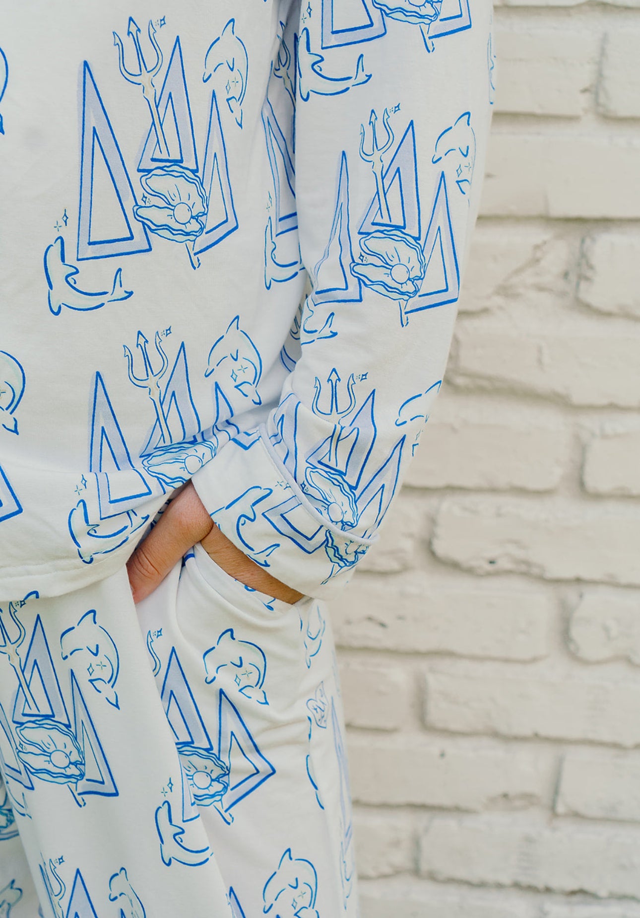 ΔΔΔ Tri-Delt Dreams Long Set PJs