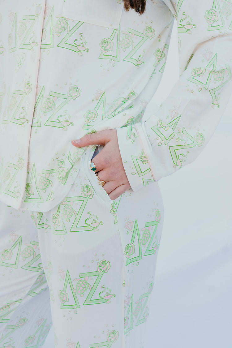 Delta Zeta Collection
