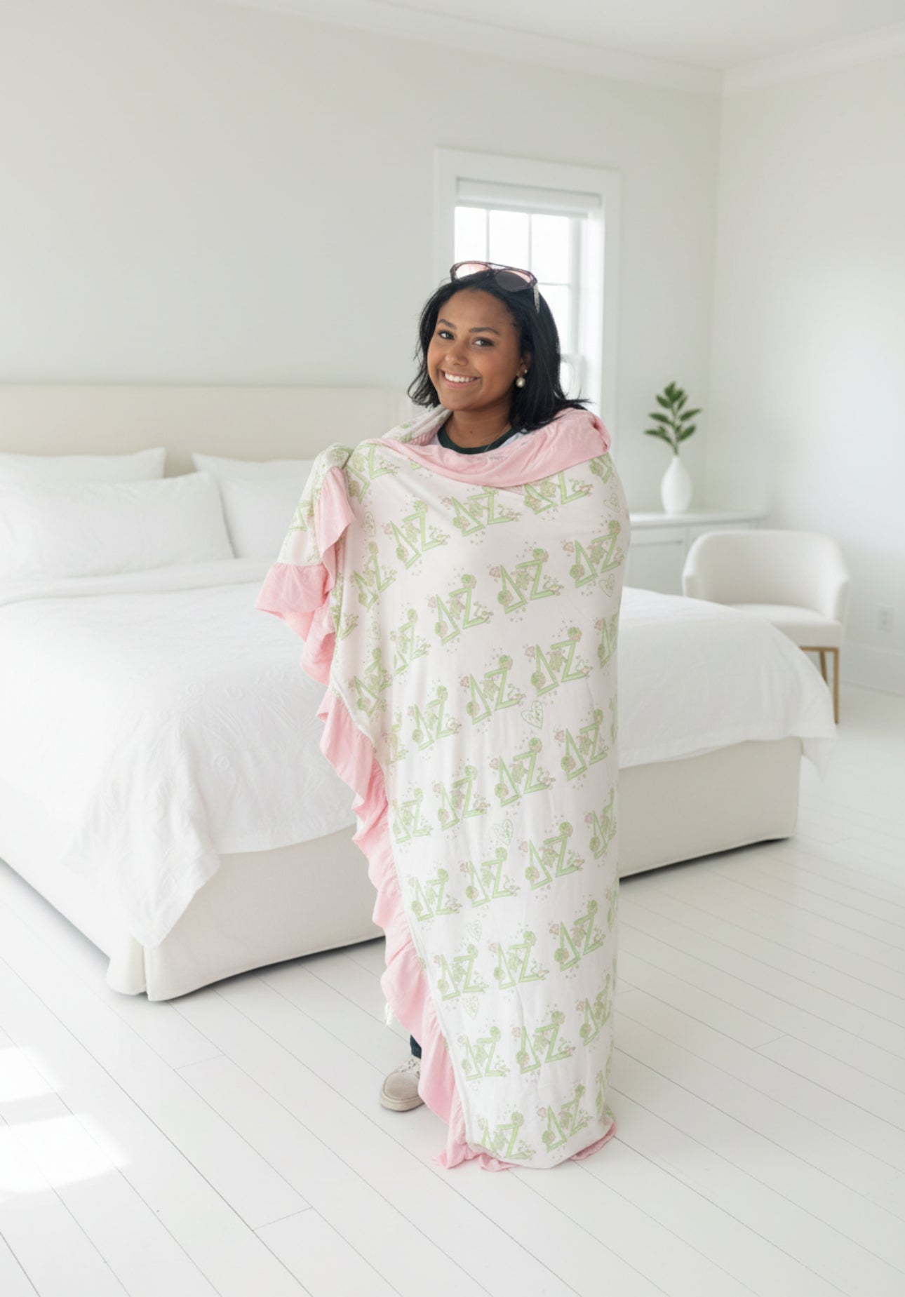 Delta Ζeta Oversized DreamWrap™ Blanket