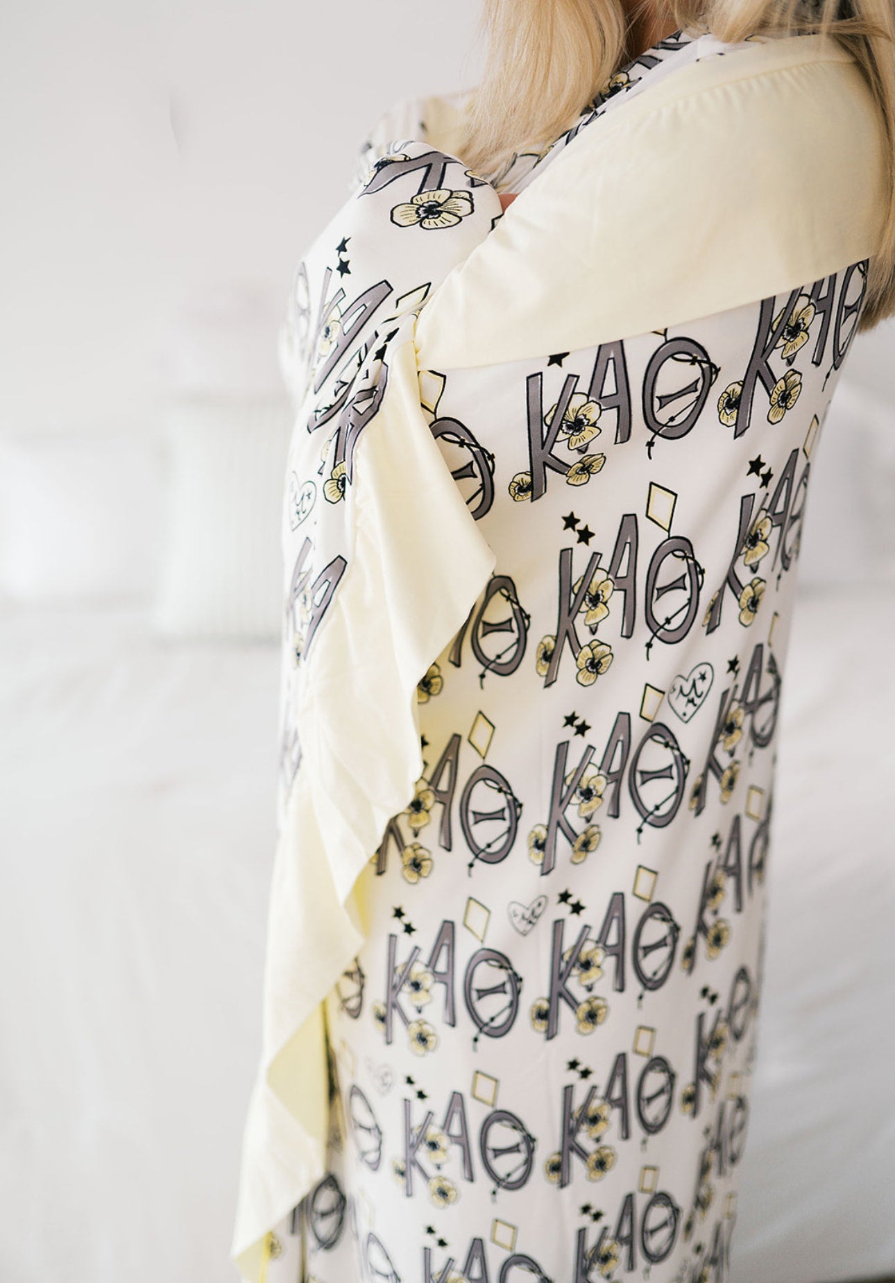 Kappa Alpha Theta Oversized DreamWrap™ Blanket