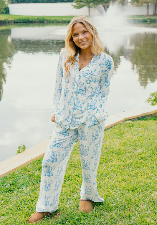 ΔΔΔ Tri-Delta Dreams Long Set PJs