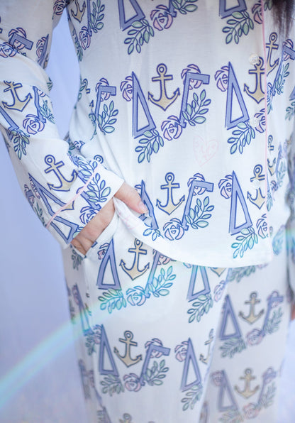 Delta Gamma Dreams Long Set Pajamas